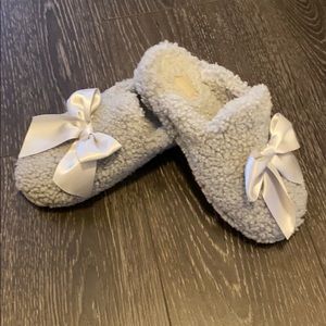 UGG Addison Slipper